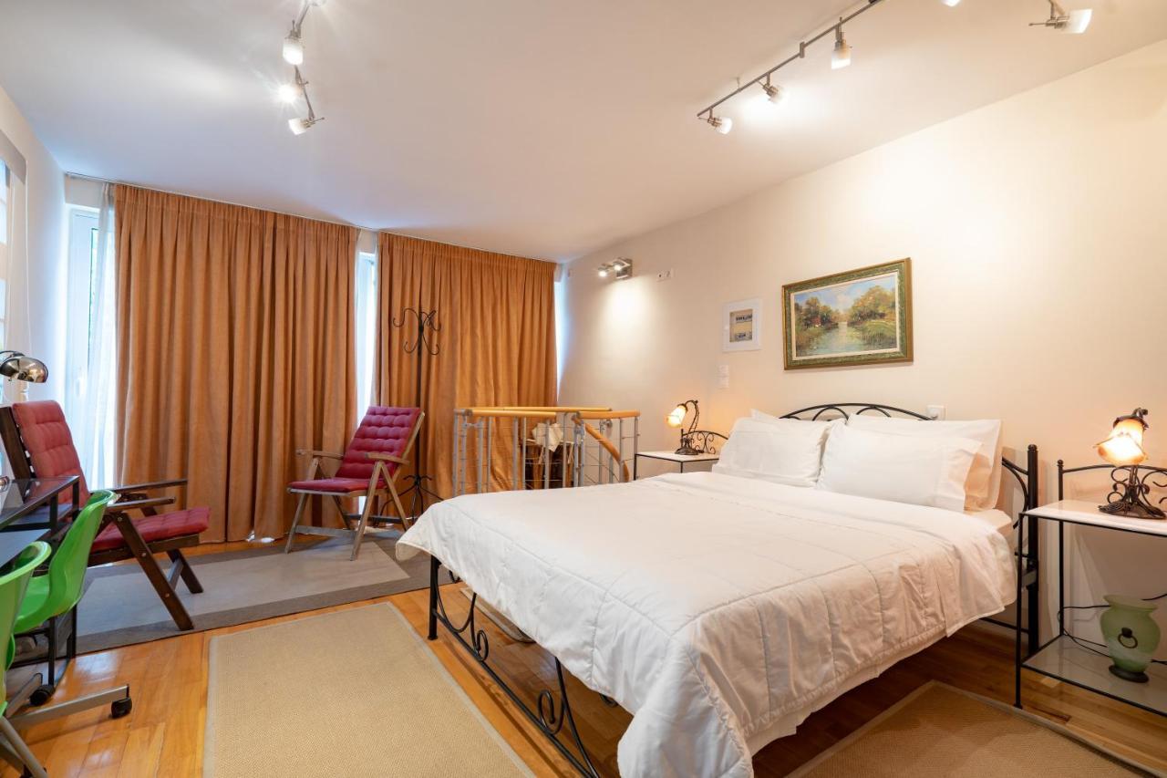 Acropolis Metro St.3 Bedrοοms 6 Persons Maisonette Athens Luaran gambar